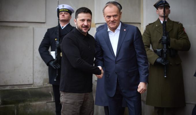 Постачання і виробництво зброї, наближення справедливого миру та шлях до ЄС: Володимир Зеленський зустрівся з Дональдом Туском