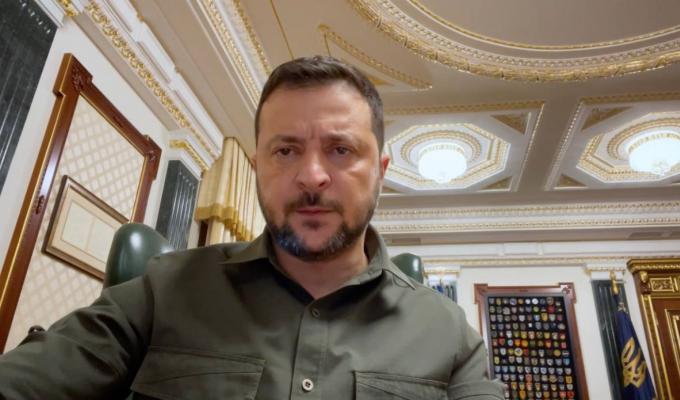 Паперової роботи у військах має стати значно менше – звернення Президента України