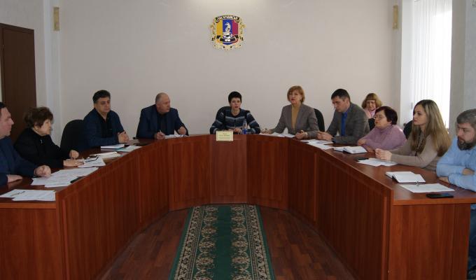 У Лисичанську за участю облдержадміністрації розглянуто стан погашення боргу із заробітної плати та страхових внесків до Пенсійного фонду