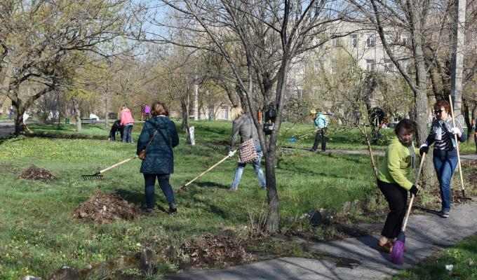 Благоустроєм території Луганщини у містах та районах повинні займатися систематично, – брифінг