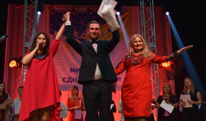 Нова українська пісня об’єднує молодь Луганщини