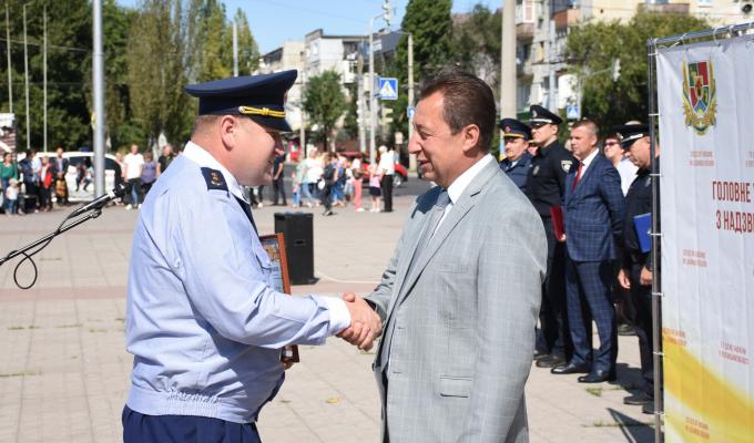 Віталій Комарницький привітав рятівників із професійним святом