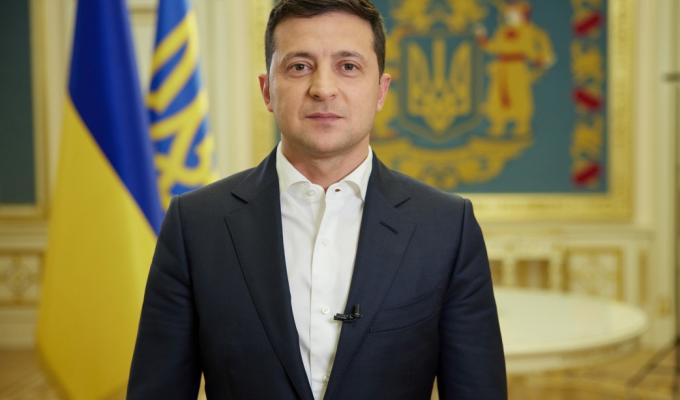Президент України увів у дію рішення РНБО про застосування санкцій щодо фізичних та юридичних осіб, а також щодо перевірки законності відчуження частини нафтопродуктопроводів