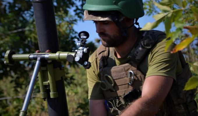 Позбуватимуться слідів злочинів – до Сєвєродонецька доставили спецтехніку для знесення будівель, у Лисичанську відмовляються обслуговувати пенсіонерів, ворог двічі обстріляв Невське – є руйнування житла