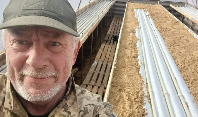 Знову вирощує полуницю після повернення з фронту, тепер на Полтавщині – історія Юрія Кушніра з Алчевська