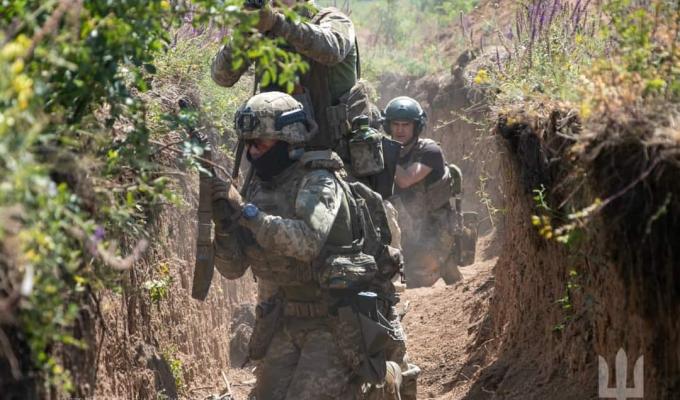 З Макіївки вдалося евакуювати двох жителів. Лисичанськ і Рубіжне відновлюватимуть студенти "лнр" - без росії. Із рф на окуповану Луганщину передали ще три клуби на колесах