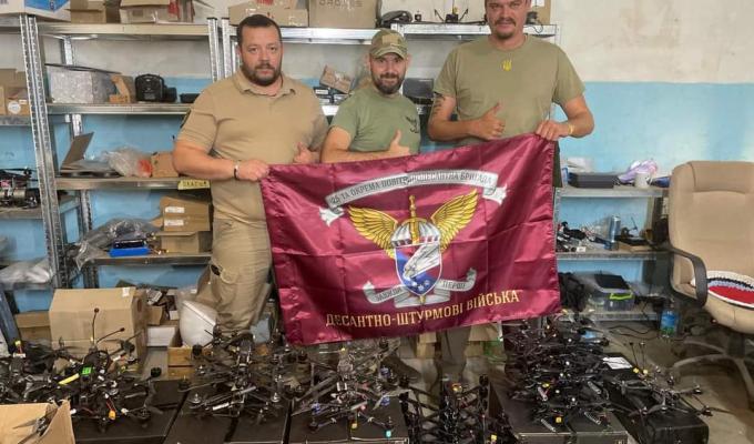108 дронів передали десантникам Січеславської бригади, - Артем Лисогор
