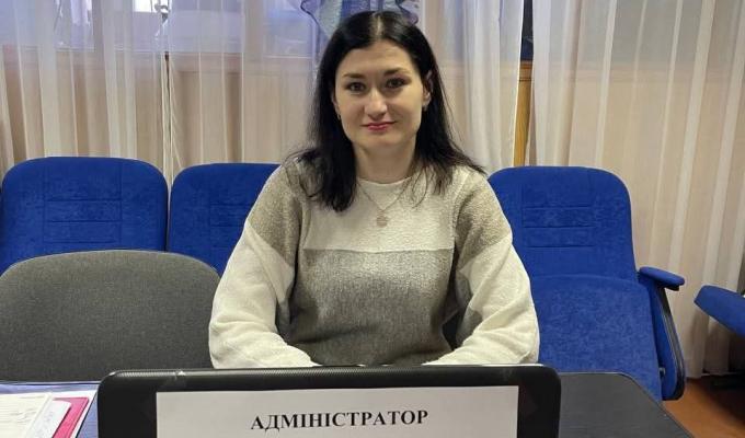 У Кропивницькому адміністратор ЦНАПу Станично-Луганської громади надає витяг з Єдиного державного реєстру ветеранів війни