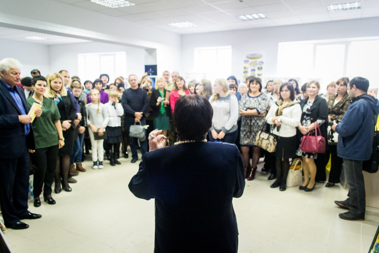 Луганська обласна універсальна наукова бібліотека імені О. М. Горького відсвяткує Всеукраїнський день бібліотек у новому приміщенні