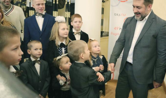 Привітання голови Луганської обласної державної адміністрації – керівника обласної військово-цивільної адміністрації Сергія ГАЙДАЯ з нагоди Дня захисту дітей  