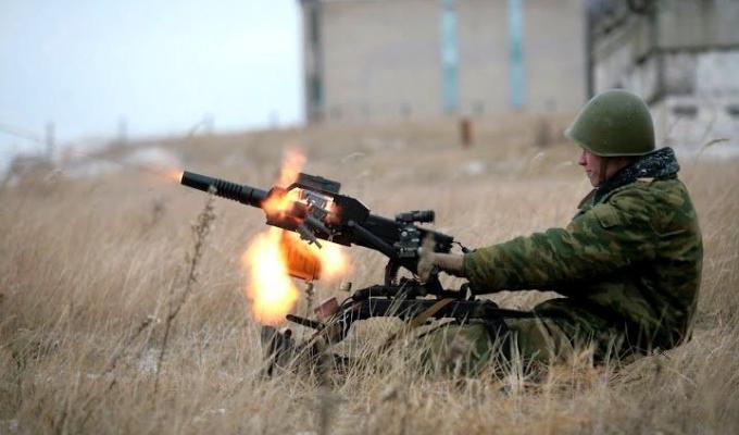 Новини АТО: в Луганській області продовжуються ворожі обстріли