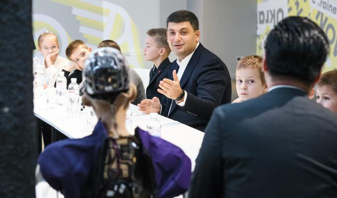 Зміни в освіті дають можливість кожній дитині розкрити свій потенціал, – Володимир Гройсман на зустрічі з юними винахідниками