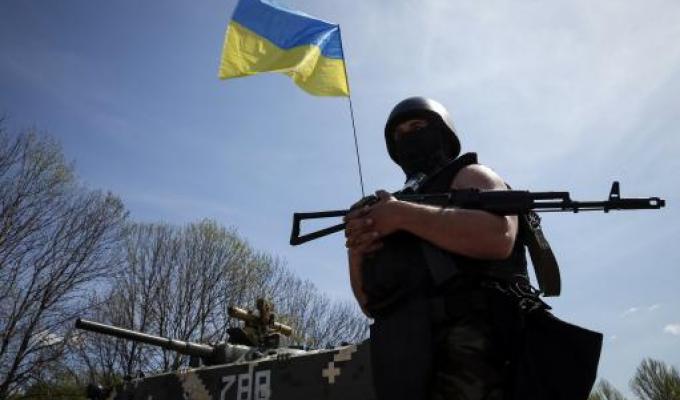Новини АТО: на Попаснянщині поранено українського військовослужбовця