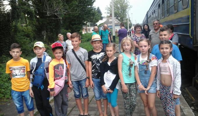 Діти Луганщини, постраждалі внаслідок конфлікту, відправилися на відпочинок до Республіки Кіпр