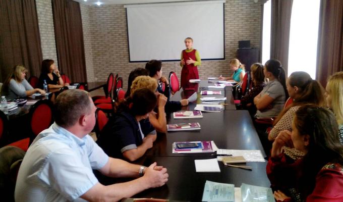 Досвід луганчан щодо попередження насильства в сім'ї презентовано у Закарпатській області