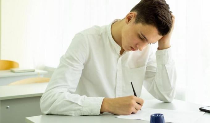 Онлайн-платформа iLearn безоплатно підготує вступників до НМТ-2023