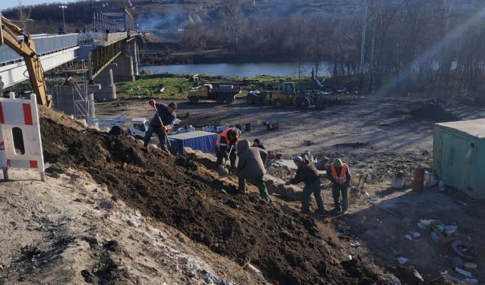 Єднаємо Луганщину: триває відновлення мосту біля КПВВ «Станиця Луганська»
