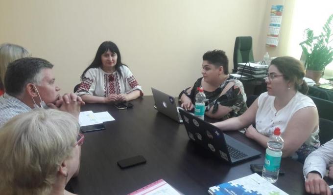 Обласна влада спільно з НСЗУ вирішує питання фінансування медичних закладів Луганщини 