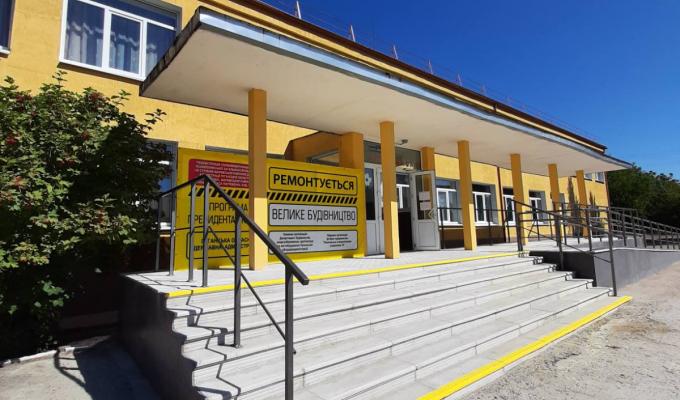 «Велике будівництво»: у Марківському районі відремонтовано дві школи