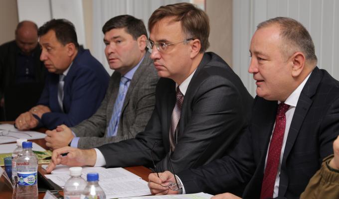 Працівники прокуратури зібралися для обговорення особливостей розслідування злочинів, вчинених на тимчасово окупованих територіях