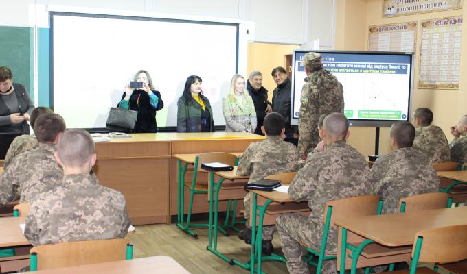 Делегація з Донецької області ознайомилася з роботою Луганського обласного військового ліцею Делегація з Донецької області ознайомилася з роботою Луганського обласного військового ліцею