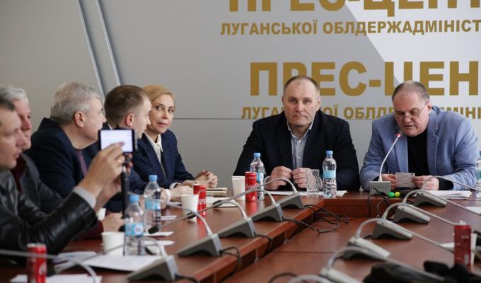 На громадській раді обговорено питання переселенців та склозавод «Пролетарій»