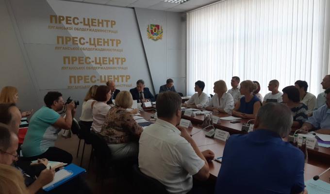 У Луганській області відбулась робоча зустріч Комітету Верховної Ради України з питань соціальної політики, зайнятості та пенсійного забезпечення з представниками Луганської ОДА