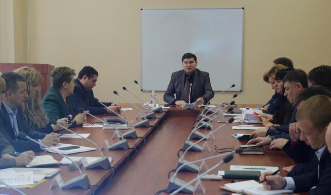 На апаратній нараді відзвітували про стан збереження документів Національного архівного фонду