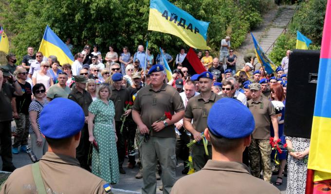 «Живіть мирно, як мріяли наші сини», - мати загиблого визволителя Лисичанська солдата Ігоря Коцара 