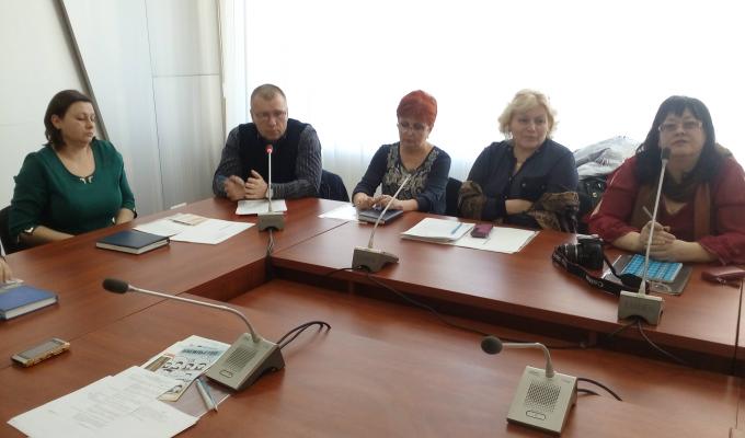 Департаментом ведеться робота зі встановлення статусу особи, яка постраждала від торгівлі людьми, двом мешканкам Луганської області