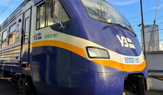"Укрзалізниця" модернізувала електропоїзд, випущений у 2006 році в Луганську