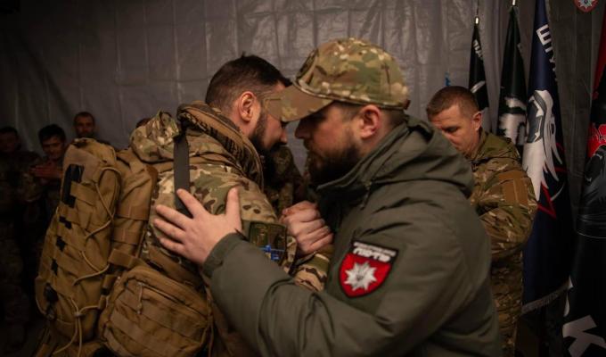 Бійцям бригади «Лють» вручили державні нагороди