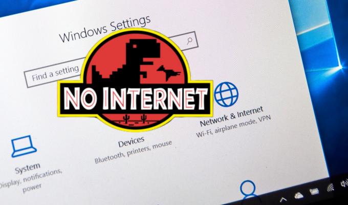 Цифровізація по-російськи: у Старобільську проводитимуть інтернет лише власникам паспортів рф, у Сєвєродонецьку встановили таксофони «Укртелекому»