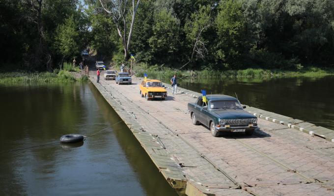 У Кримському встановлено понтонний міст