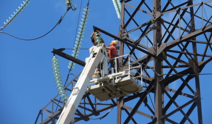 Відремонтовано повітряну лінію електропередачі «Луганська ТЕС – Лисичанська»
