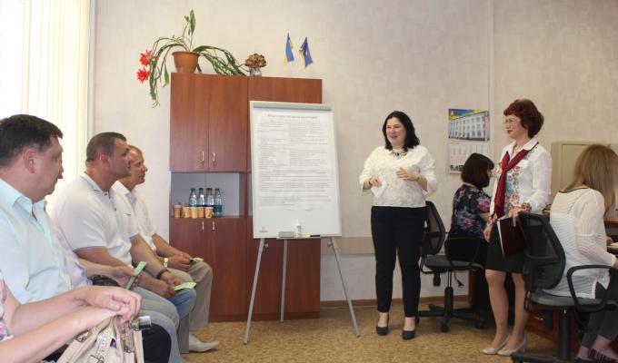 Систему автоматизації послуг з реєстрації громадян за місцем проживання запроваджено в Центрі надання адміністративних послуг м. Сєвєродонецька Систему автоматизації послуг з реєстрації громадян за місцем проживання запроваджено в Центрі надання адміністративних послуг м. Сєвєродонецька