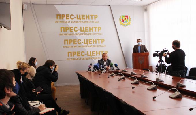 Об’єкти соціальної сфери Луганщини вже підключають до тепла, житловий фонд – на наступному тижні, – брифінг