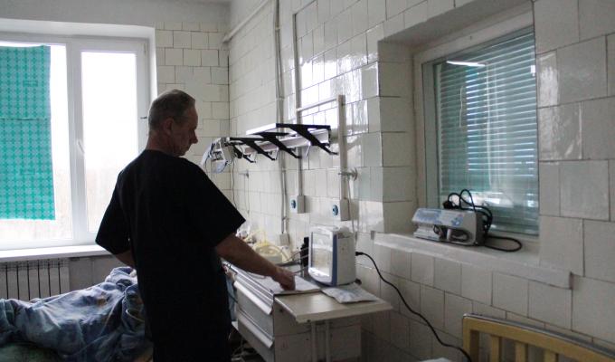 У реанімаційному відділенні Станично-Луганського РТМО встановлено нове медичне обладнання