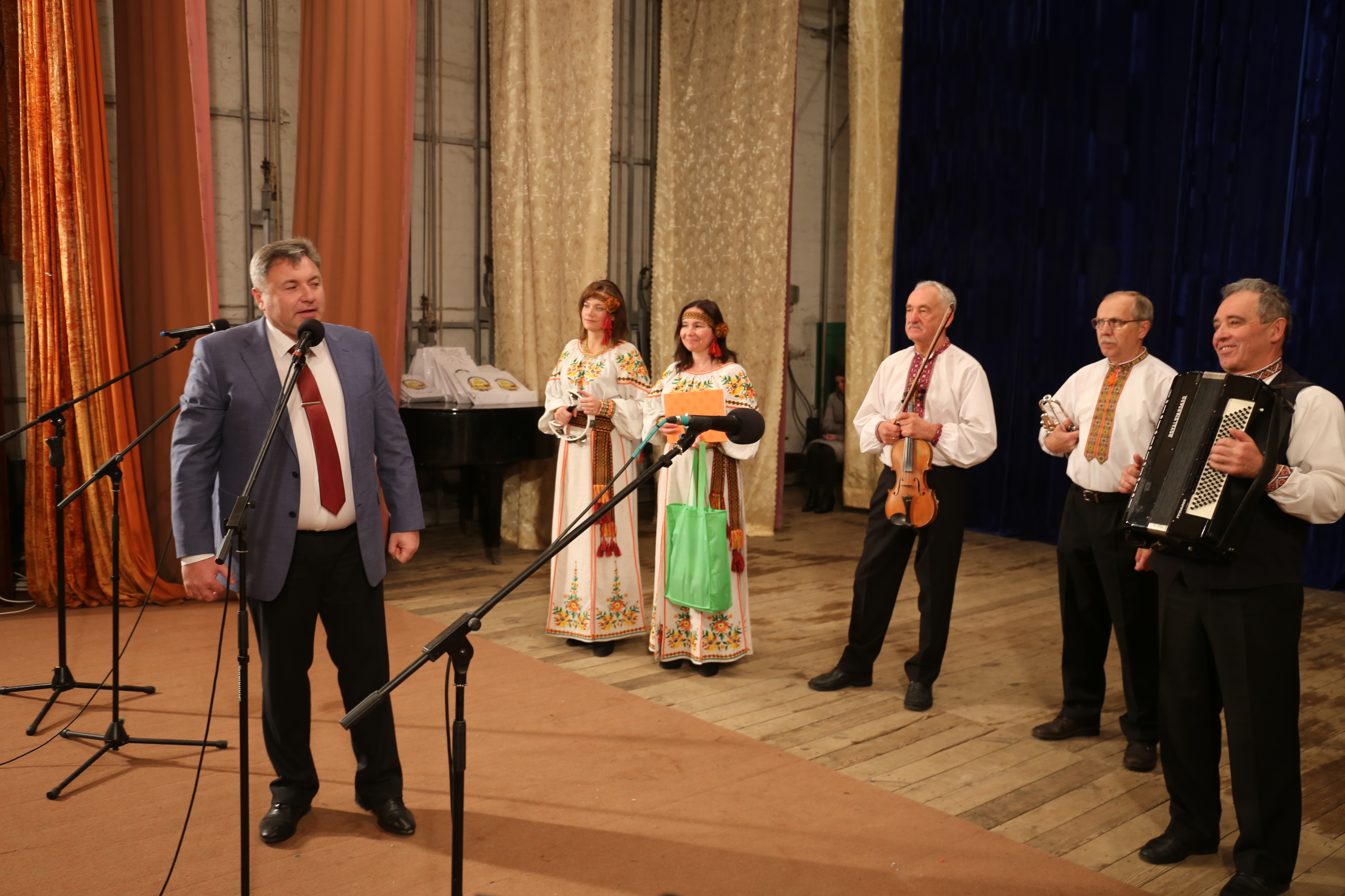 Свої перемоги учасники Першого обласного відкритого фестивалю - конкурсу української культури та фольклору присвятили захисникам України