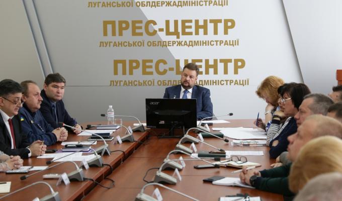 Більшість звернень громадян Луганщини до органів владі вирішується в області