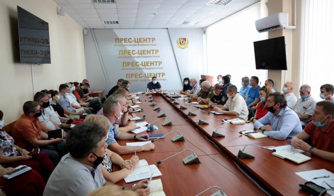 На Луганщині введені обмеження руху великовагового транспорту при температурі вдень понад +28 С, – Сергій Гайдай