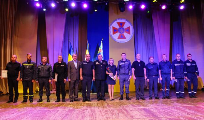 У Сєвєродонецьку привітали рятівників Луганщини 