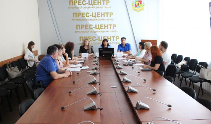 Використання освітньої субвенції та підвищення зарплати педагогам обговорили в облдержадміністрації