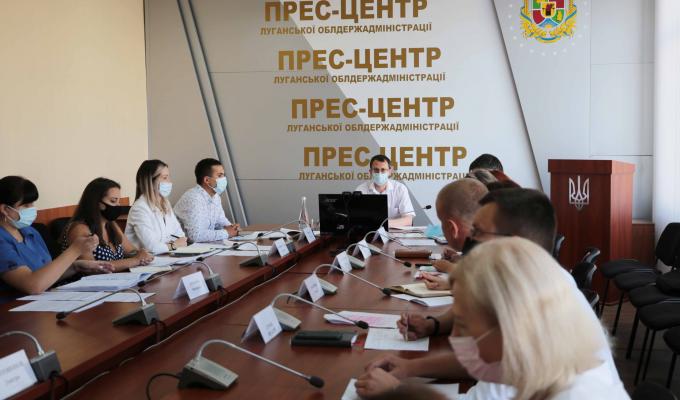 На Луганщині проаналізували заходи, спрямовані на зменшення заборгованості підприємств із виплати зарплати та перерахунку єдиного внеску