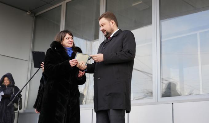 Сільські амбулаторії Луганщини отримали 11 нових автомобілів