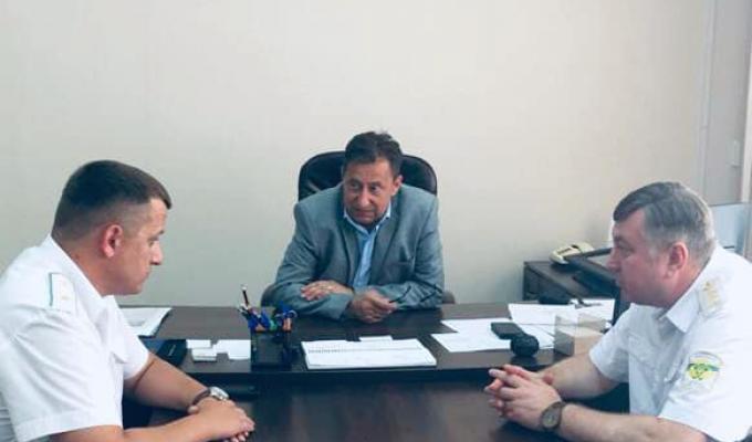 Віталій Комарницький акцентував увагу на дотриманні законодавства України при вирубці та вивезенні лісової сировини, збереженні екосередовища