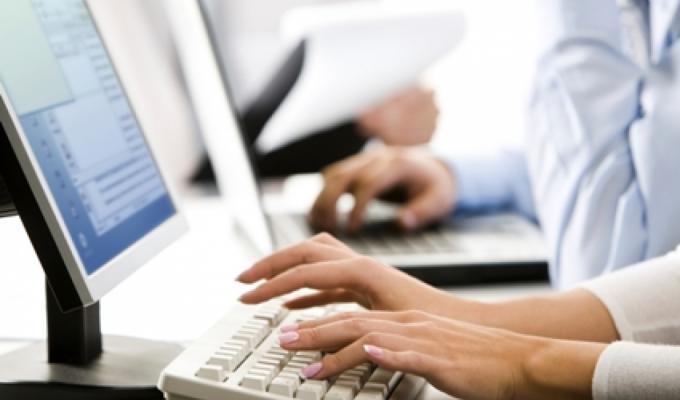 У фіскальних органах Луганщини обліковано 110 тисяч 496 платників податків