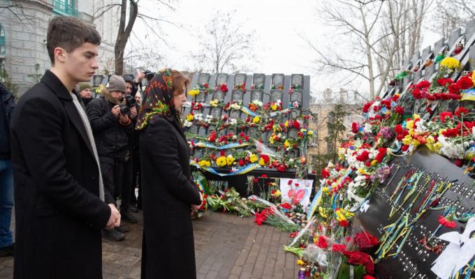 Марина Порошенко вшанувала пам’ять Героїв Небесної Сотні