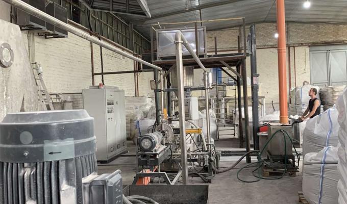 Підприємство «Тана» із Сєвєродонецька евакуювало до Умані  половину обладнання, на нове місце роботи вже переїхали 10 працівників із сім’ями  