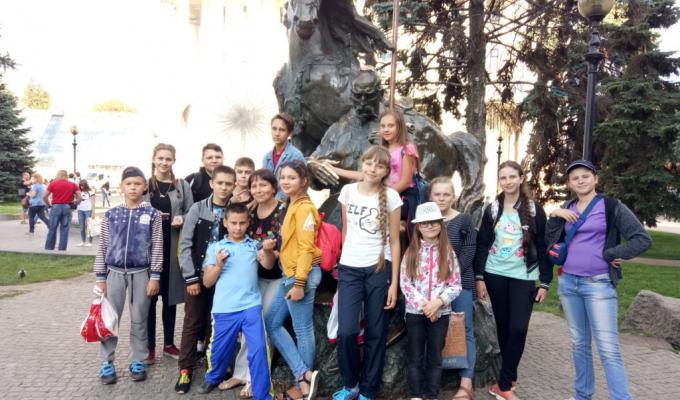 Учні з Луганщини повернулися з відпочинку у Польщі